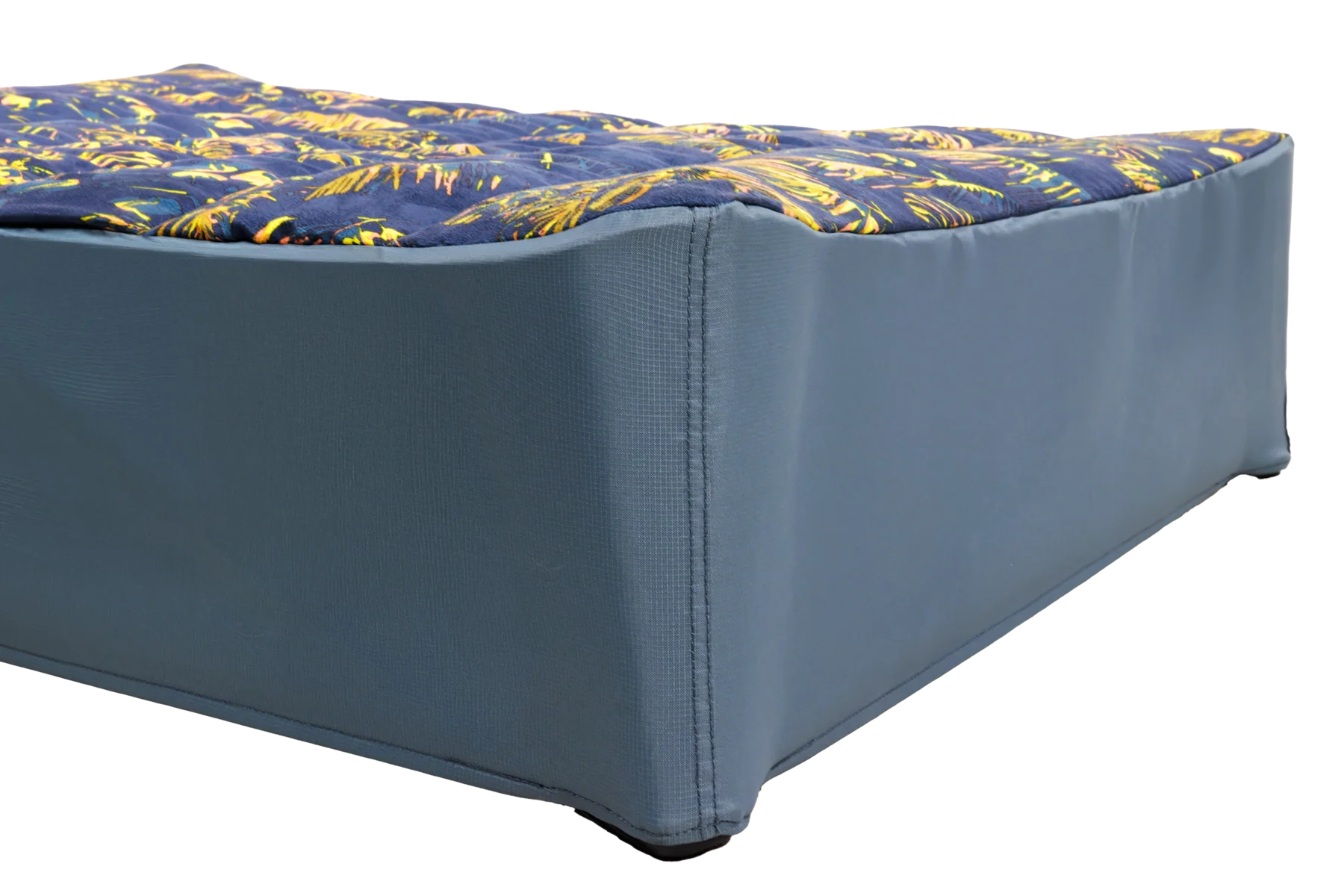 Mt. EverRest™ Insulated Dog Cot Cover - Image 5