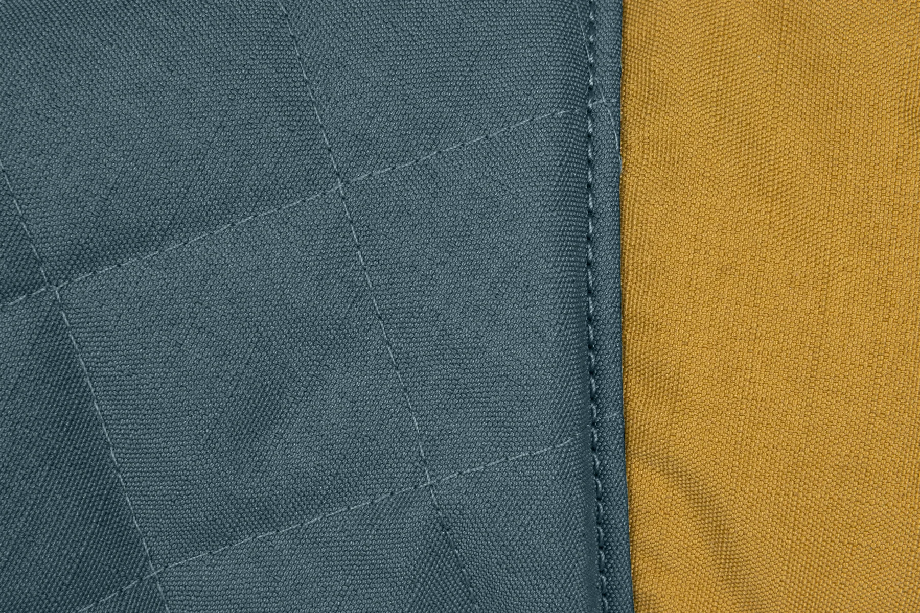 Stumptown™ Gesteppter Hundemantel - Image 39